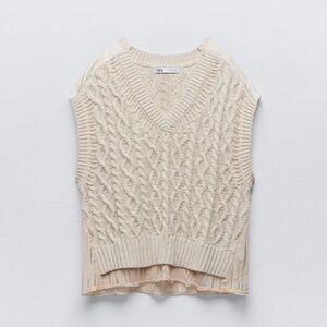 ZARA Ecru V-Neck Cable -Knit Vest W/ Faux Pearl Size Medium